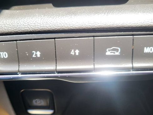 Used 2021 Cadillac Escalade Premium Luxury AWD/4WD image 42