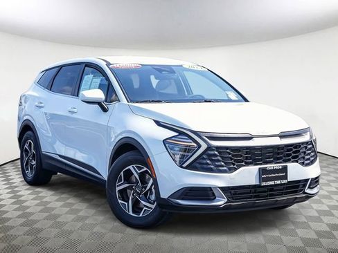 Certified 2024 Kia Sportage LX FWD image 2