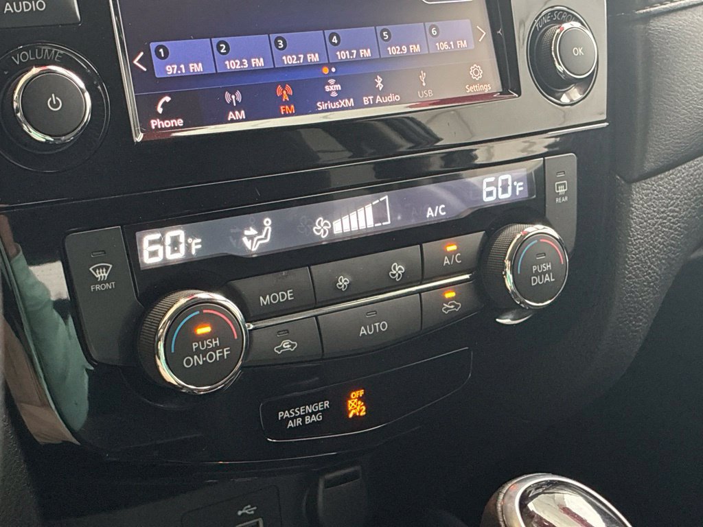 Used 2020 Nissan Rogue SV w/ Premium Package AWD/4WD image 39