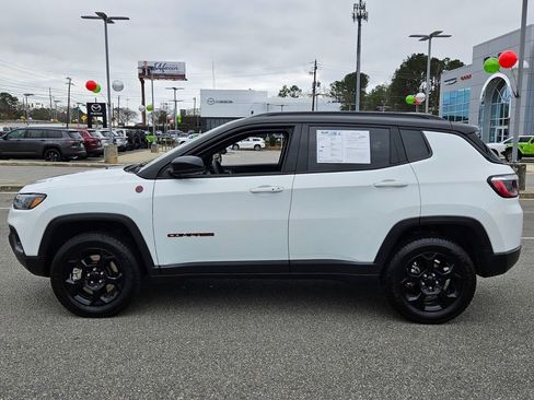 Used 2024 Jeep Compass Trailhawk image 4