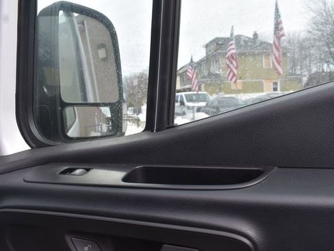 Used 2024 Mercedes-Benz eSprinter 170 Cargo image 21