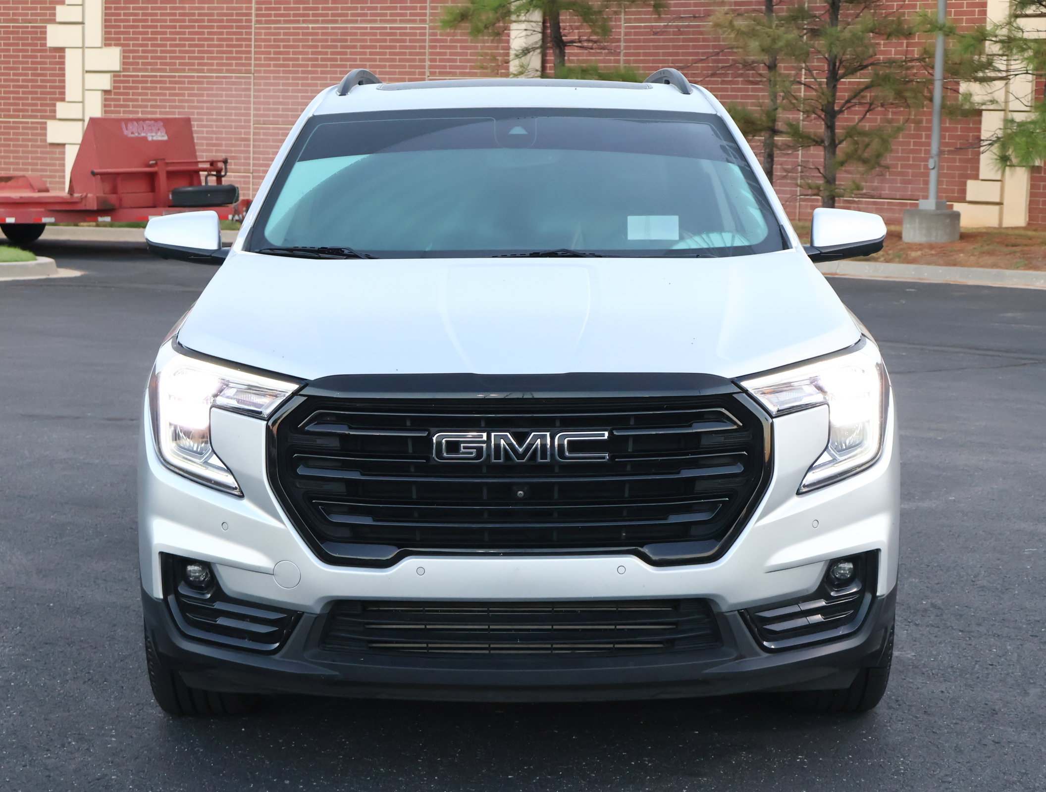Used 2022 GMC Terrain SLT w/ Infotainment Package II FWD image 33