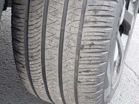 Used 2023 Ford Explorer ST-Line w/ Class IV Trailer Tow Package image 13