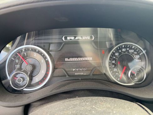 Used 2019 RAM 2500 Laramie AWD/4WD image 13