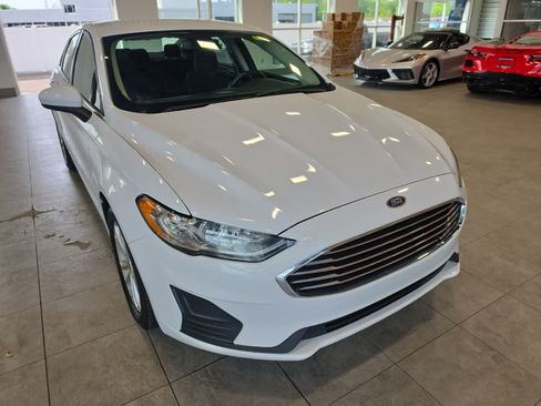 Used 2020 Ford Fusion SE FWD image 4