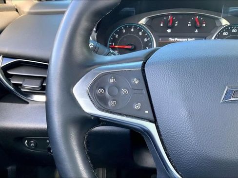 Used 2023 Chevrolet Traverse RS AWD/4WD image 18