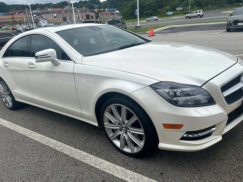 Used 2014 Mercedes-Benz CLS 550 4MATIC image 3