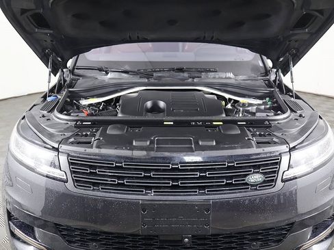 Used 2023 Land Rover Range Rover Sport SE Dynamic image 22