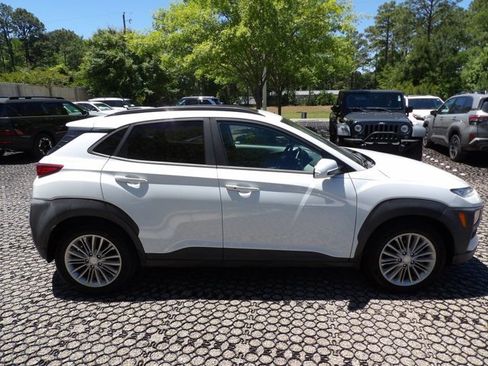 Used 2018 Hyundai Kona SEL w/ SEL Tech Package 02 FWD image 4