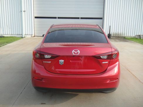 Used 2017 MAZDA MAZDA3 Sport w/ Preferred Equipment Package FWD image 21