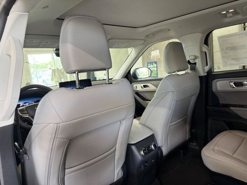 New 2026 Ford Explorer Active w/ Active Comfort Package AWD/4WD image 28