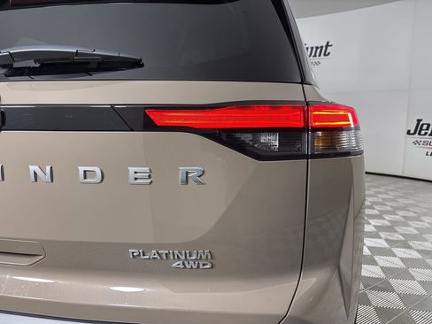 Used 2024 Nissan Pathfinder Platinum w/ Cargo Package image 37