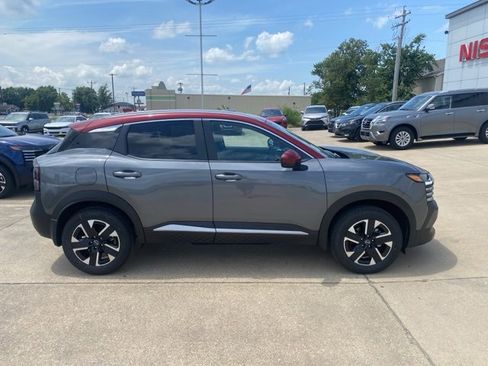 New 2025 Nissan Kicks SV w/ SV Premium Package image 7