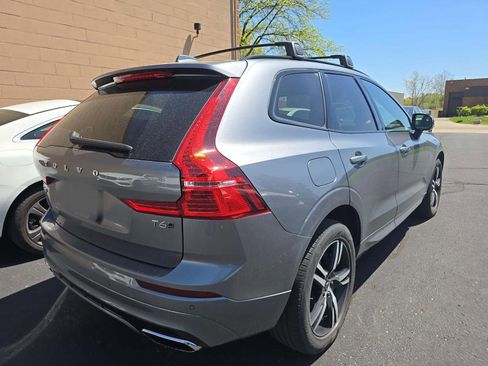 Used 2021 Volvo XC60 T6 R-Design AWD/4WD image 5