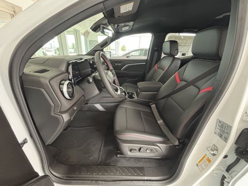 New 2026 Chevrolet Colorado Z71 w/ Technology Package AWD/4WD image 2