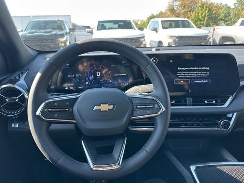 New 2026 Chevrolet Equinox LT image 14