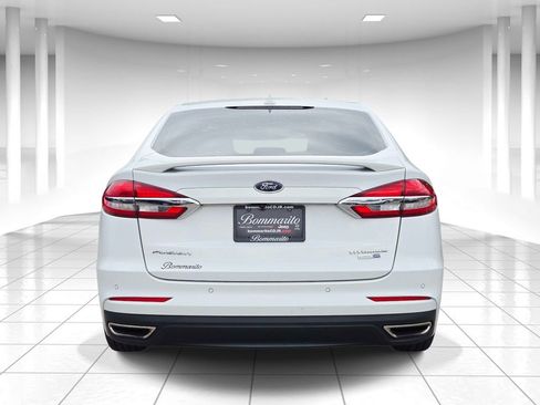 Used 2019 Ford Fusion Titanium AWD/4WD image 4