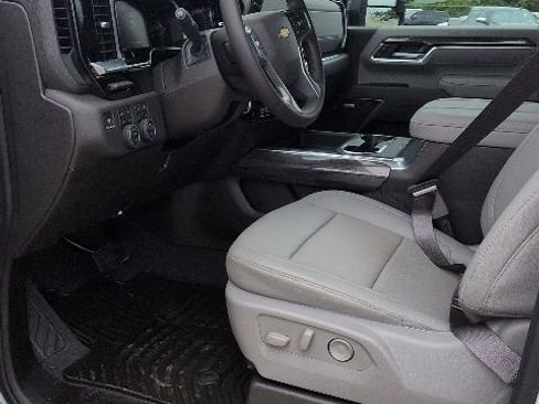 New 2026 Chevrolet Silverado 2500 LTZ w/ LTZ Premium Package AWD/4WD image 7