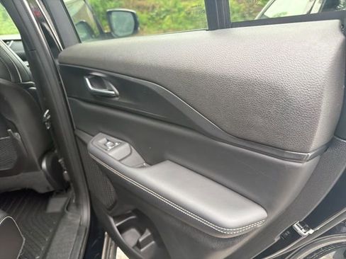 Used 2024 Jeep Grand Cherokee Altitude AWD/4WD image 13