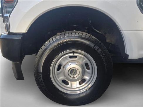 Used 2022 Ford F350 XL w/ Power Equipment Group image 20