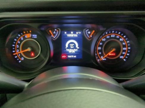 Used 2025 Jeep Wrangler Sport AWD/4WD image 23