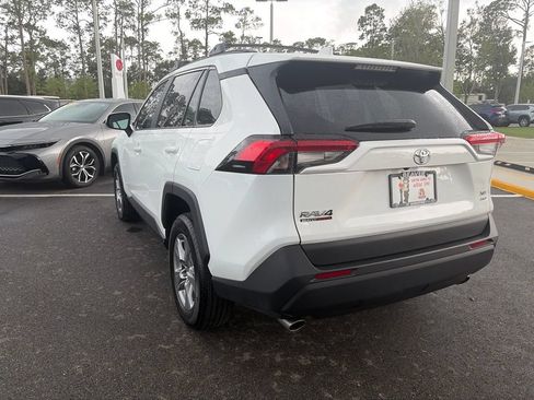 Used 2025 Toyota RAV4 XLE AWD/4WD image 3