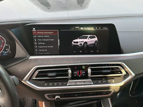 Used 2022 BMW X5 xDrive45e w/ Luxury Seating Package image 30