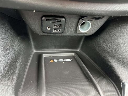 Certified 2023 Chevrolet Traverse RS image 33