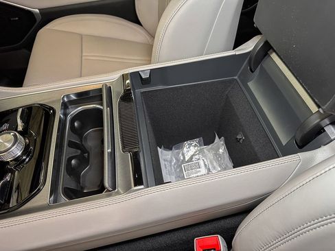 New 2026 Jeep Grand Wagoneer Limited image 36