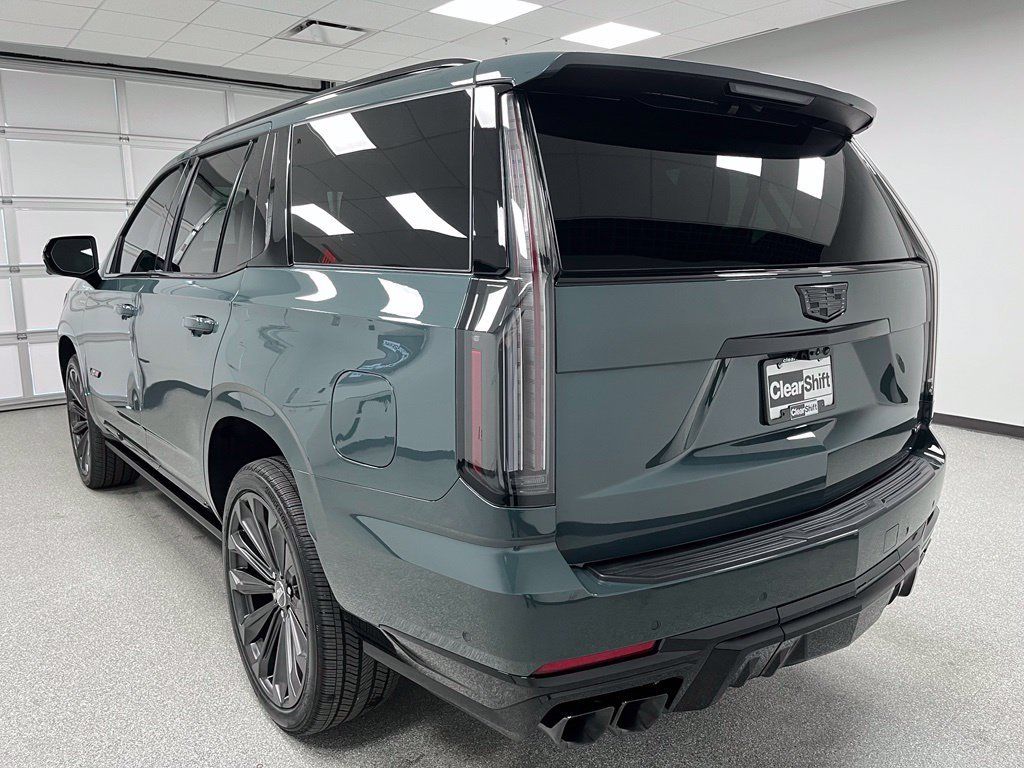 Used 2026 Cadillac Escalade V AWD/4WD image 8