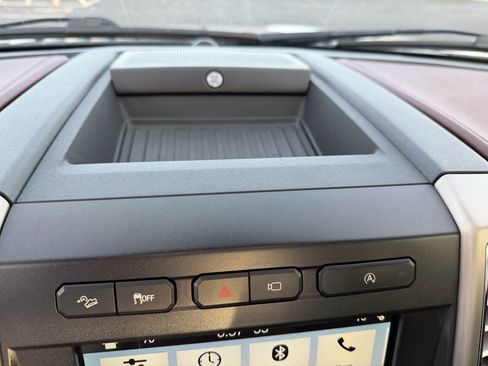 Used 2018 Ford F150 Platinum w/ Equipment Group 701A Luxury image 46