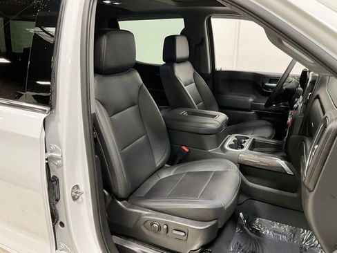 Used 2022 Chevrolet Silverado 1500 LTZ w/ LTZ Premium Package image 7