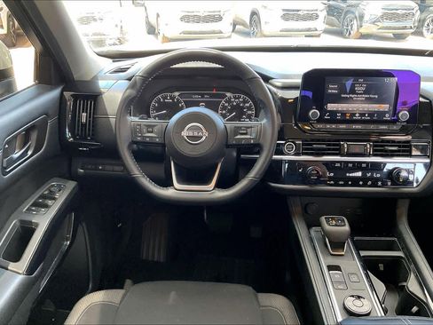Used 2024 Nissan Pathfinder SV w/ Cargo Package AWD/4WD image 7