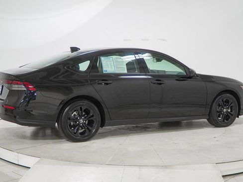 Certified 2025 Honda Accord SE image 11