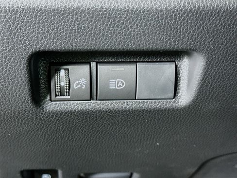 Used 2025 Toyota RAV4 XLE image 17