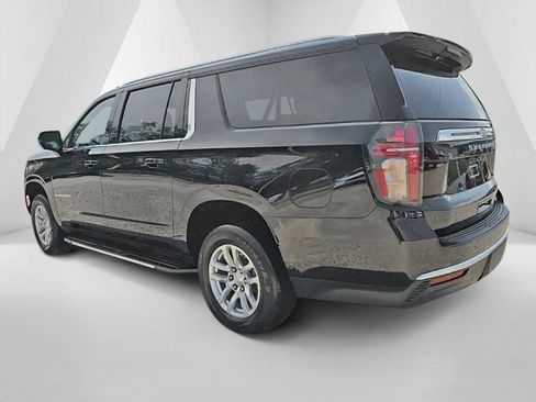 Used 2024 Chevrolet Suburban LT AWD/4WD image 7