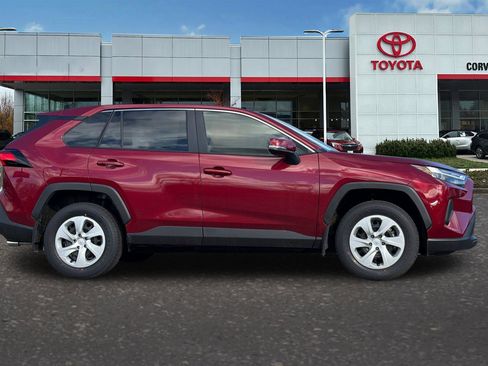 New 2025 Toyota RAV4 LE image 4