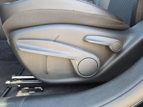 New 2026 Jeep Compass Latitude image 16