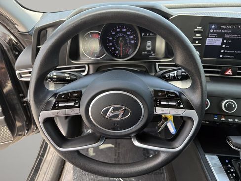 Used 2023 Hyundai Elantra SE FWD image 26