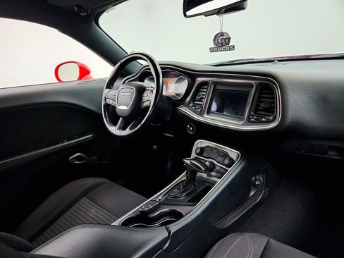 Used 2021 Dodge Challenger SXT RWD image 23