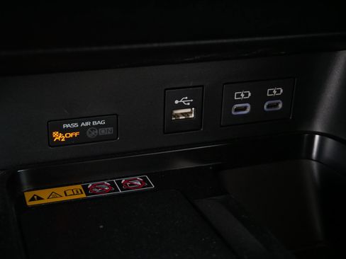 Certified 2025 Toyota Camry LE image 31