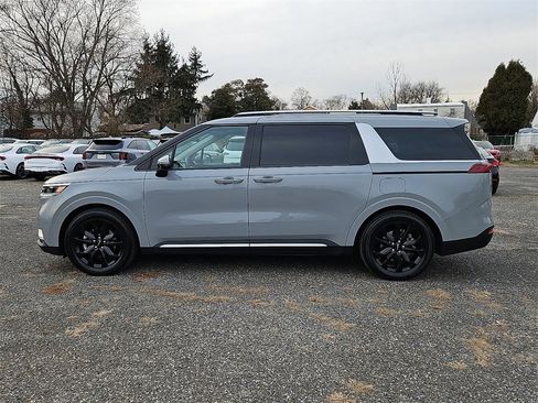 Certified 2024 Kia Carnival SX Prestige image 4