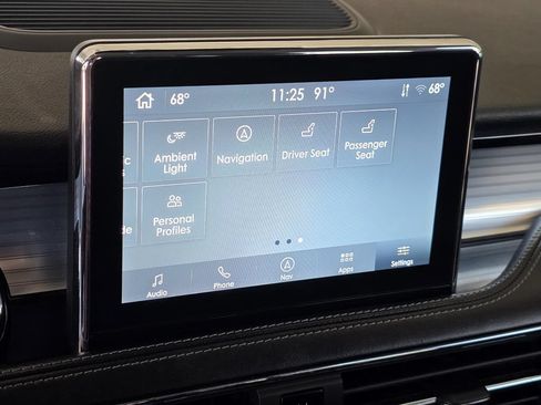 Used 2022 Lincoln Corsair FWD w/ Premium Package image 22