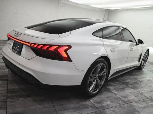 Used 2022 Audi e-tron GT Premium Plus image 6