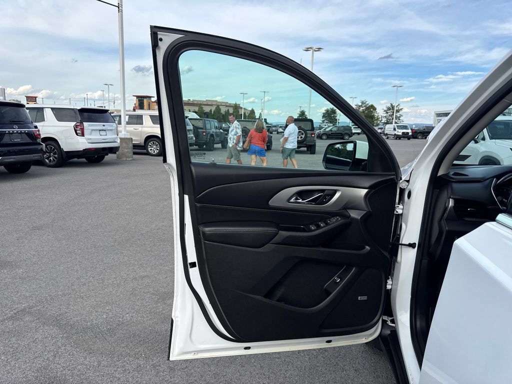 Used 2019 Chevrolet Traverse LT w/ LT Premium Package AWD/4WD image 29