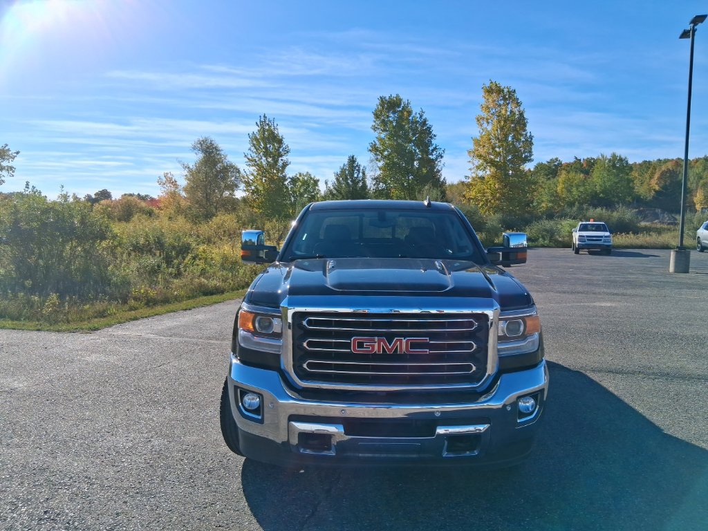 Used 2016 GMC Sierra 2500 SLT w/ Duramax Plus Package AWD/4WD image 10