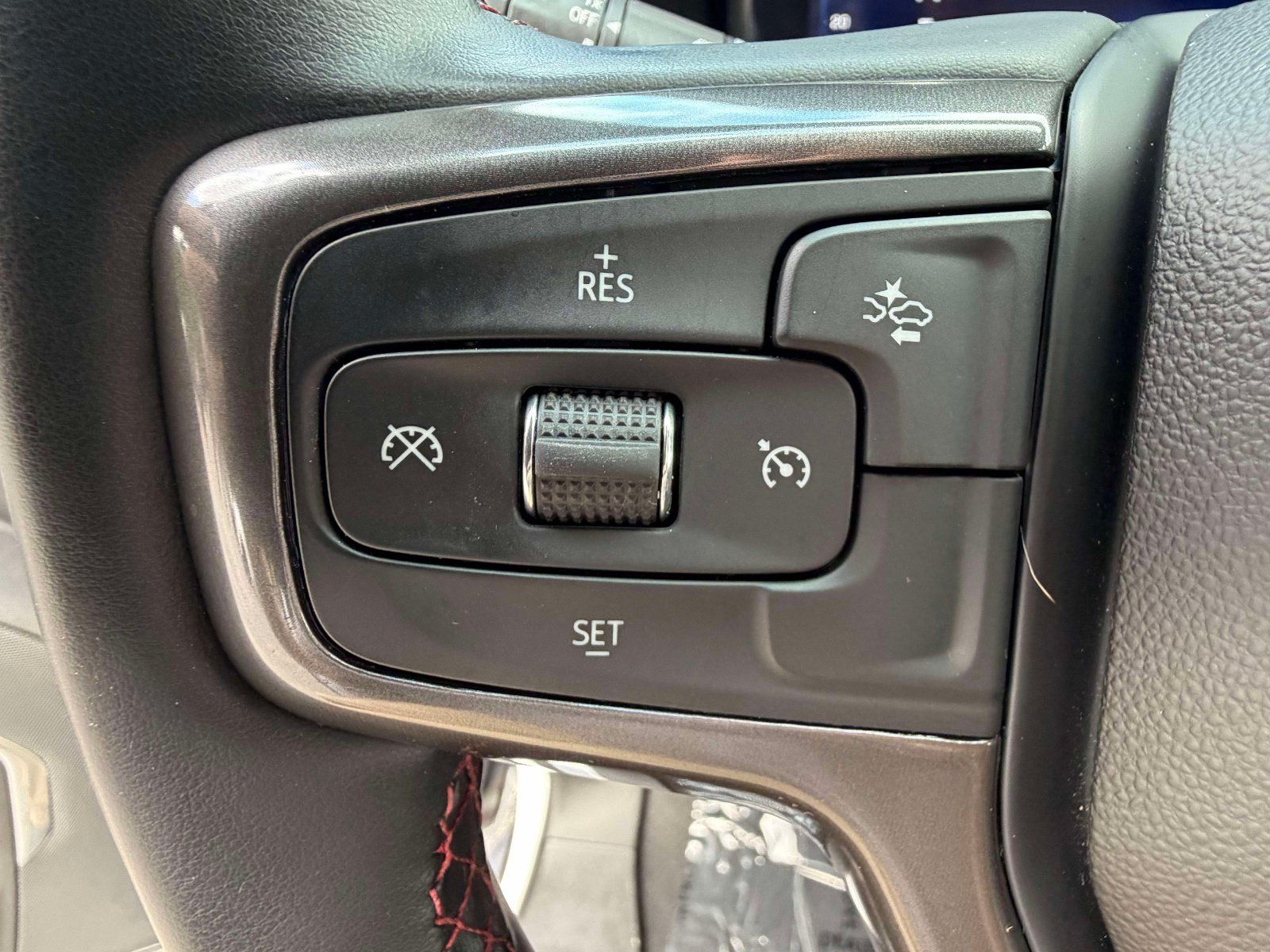 Used 2023 Chevrolet Tahoe RST AWD/4WD image 14