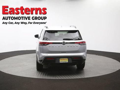 Used 2025 Nissan Pathfinder SV FWD image 41