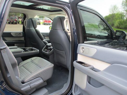 Used 2018 Lincoln Navigator Black Label AWD/4WD image 33