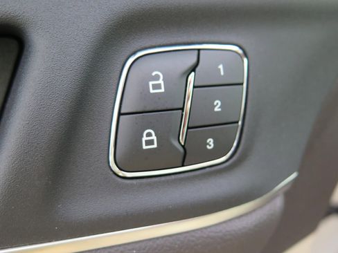 Used 2019 Lincoln MKC Reserve w/ MKC Technology Package image 11